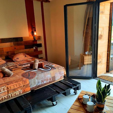 Bien Etre Simple Hotel Villajou ภายนอก รูปภาพ